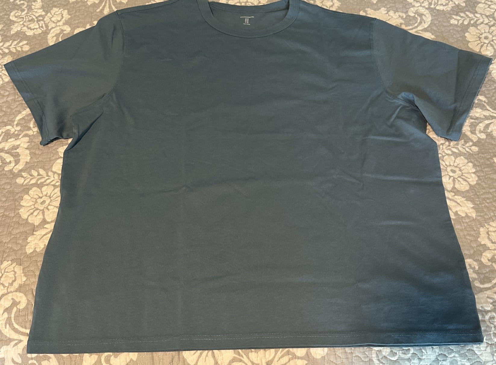 Amazon Essentials Men's Relaxed-Fit Heavyweight Cotton T-Shirt